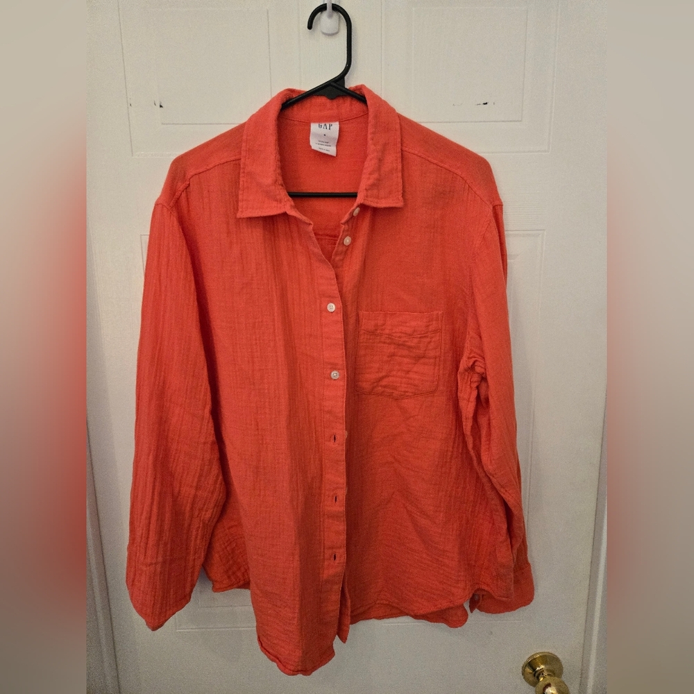 GAP Men's Medium Cotton Button Down Coral Shirt